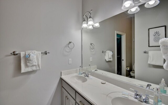 Sun of a Beach - 1977710