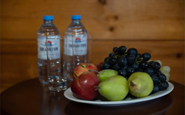 Золотой Лотос