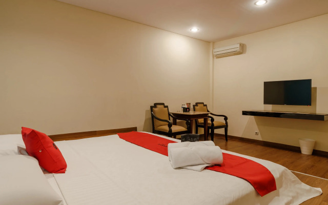 RedDoorz Plus near Ancol