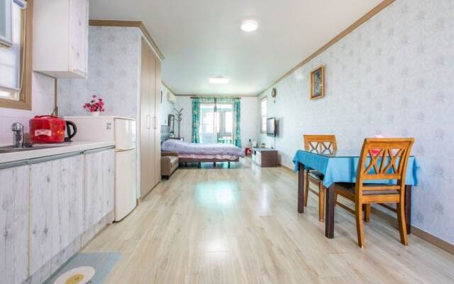 Ganghwa White Stone Pension