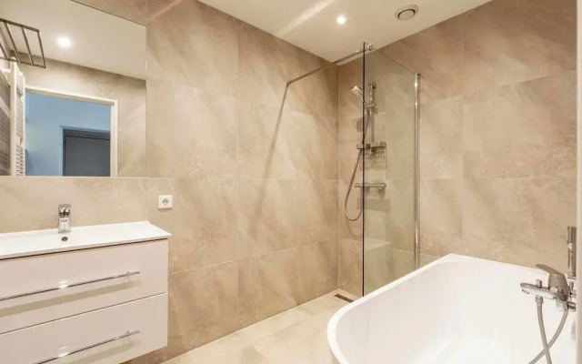 Bungalow in Sint Maartenszee Near the Beach