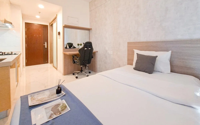 Modern Earth Tone Minimalist Studio At Sky House Bsd Apartment – Guest Rooms – Legok