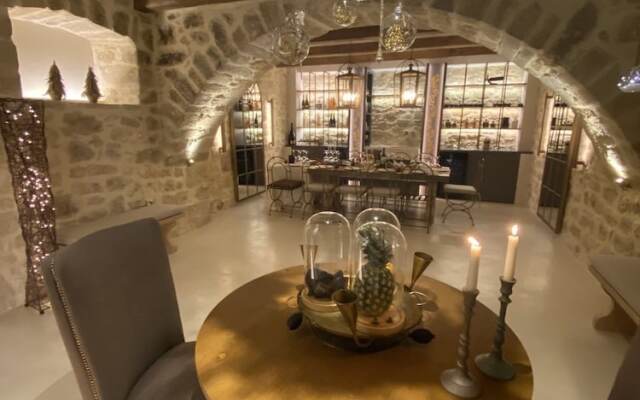 Inotropes Boutique Suites