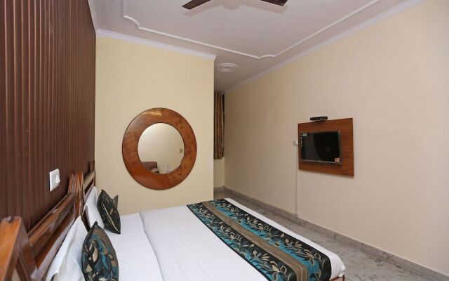 OYO Flagship 9554 Hotel Grand Plaza