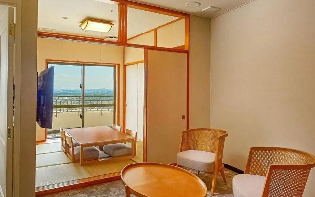 ANA Crowne Plaza Resort Okinawa Uruma Hills by IHG