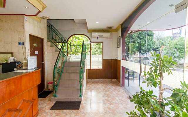 OYO 2422 Rama Hotel
