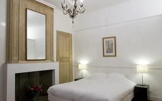 Nine Streets Apartments