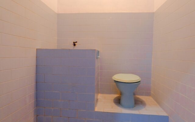 Hotel Dewi by OYO Rooms