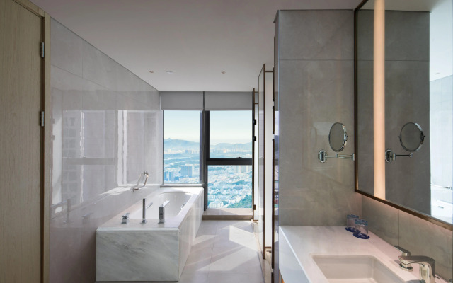 Holiday Inn Express Shenzhen Haiyuan City by IHG
