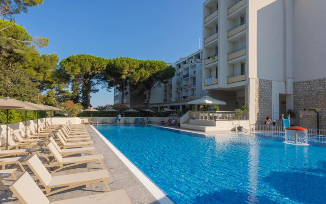 Family Hotel Adria