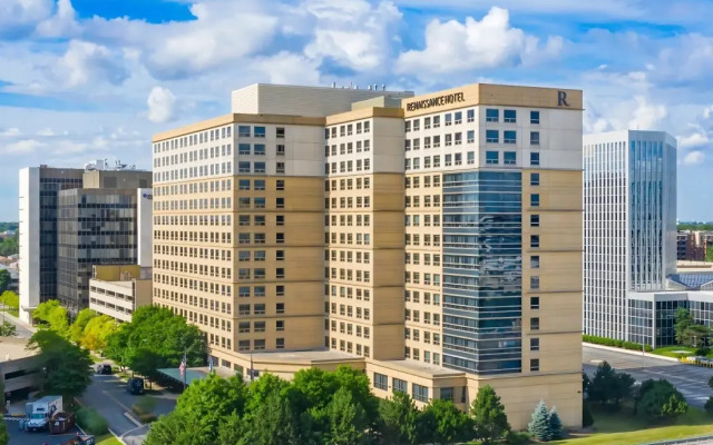 Renaissance Chicago O'Hare Suites Hotel