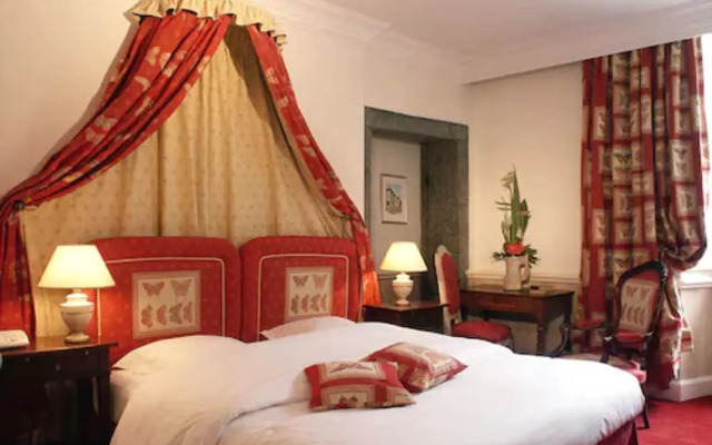 Chateau des Comtes de Challes