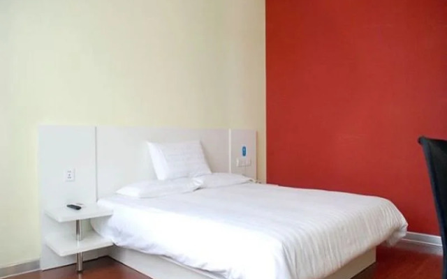 Hanting YulinStreet South Bus Station