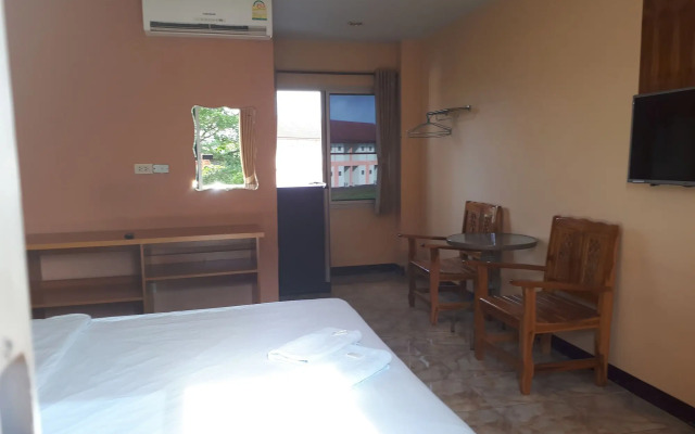 Phoemphoon 2 Hotel