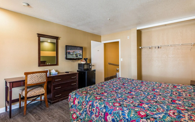 Budget Inn Anaheim / Santa Fe Springs