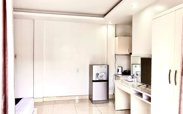 Holiday Hotel 2