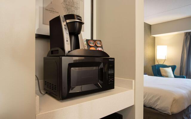 The Mosey Buffalo Williamsville, Tapestry Collection by Hilton