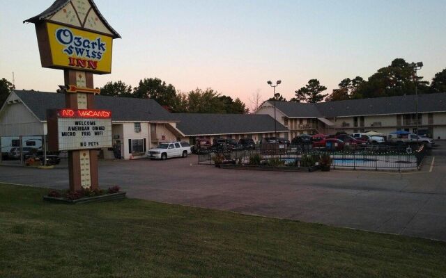 Ozark Swiss Inn