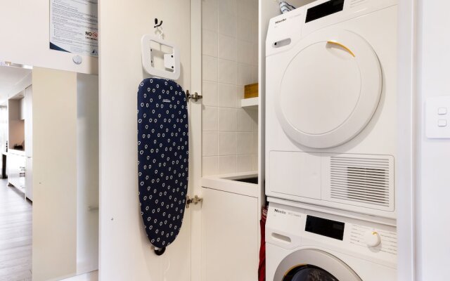Potts Point Modern Furnished Apartments