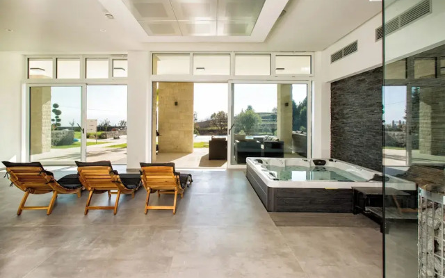 Villa Rita Pool & Spa