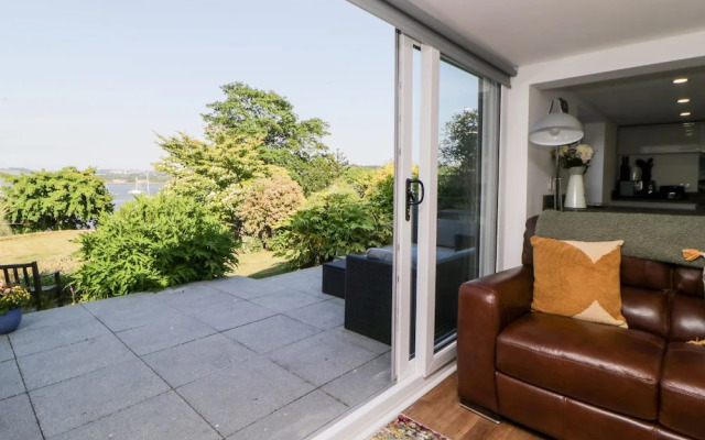 Riverview @ 1 Brunel View
