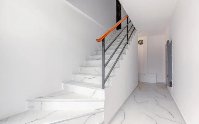 1st floor Luxury Bright 1bedrom Apartment with Free Parking and WiFi