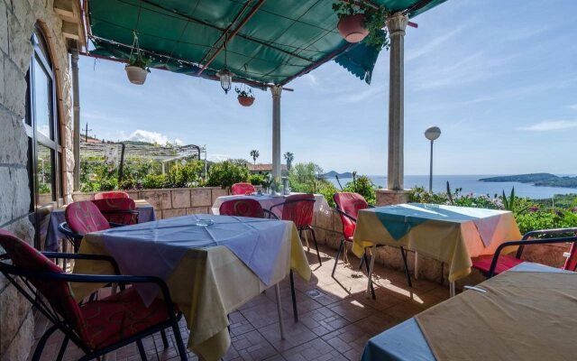 Guesthouse Moretić