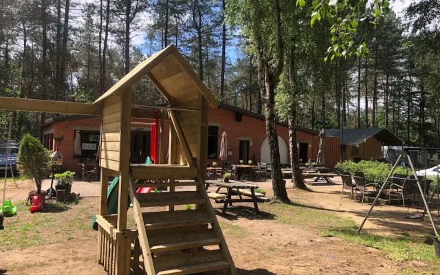 Nice Chalet With Deck, in the Antwerp Kempen