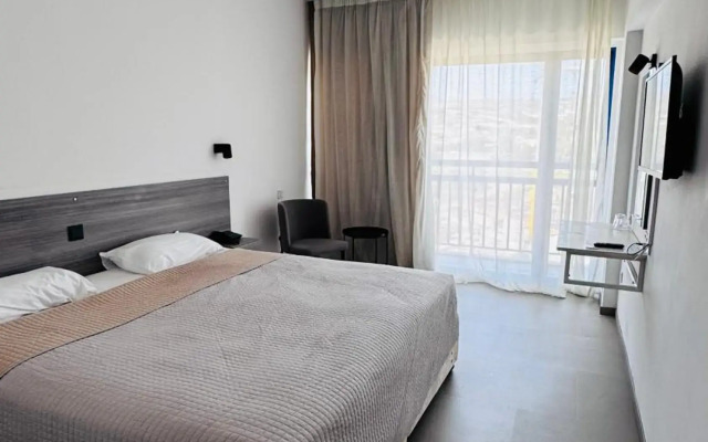Navarria Hotel