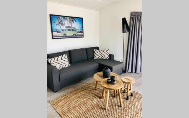 Beach Chalet Bad Hoophuizen VU43