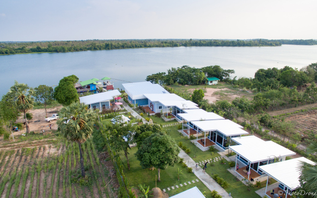 Bluemoon Riverside Resort