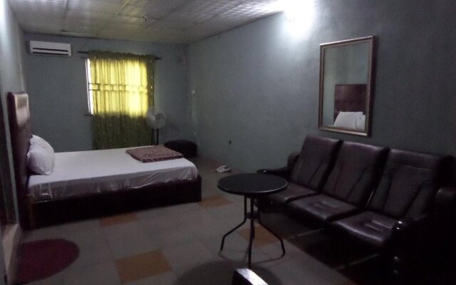 Metro Hotel Ajeigbe