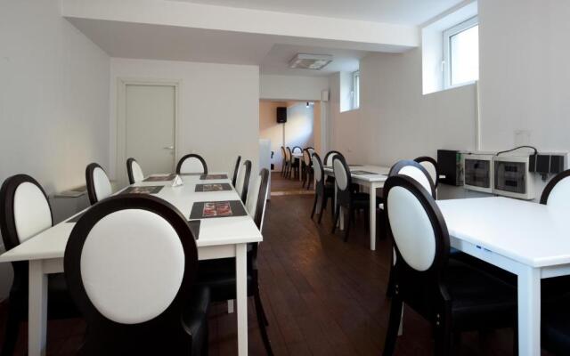 Living In Aparthotel