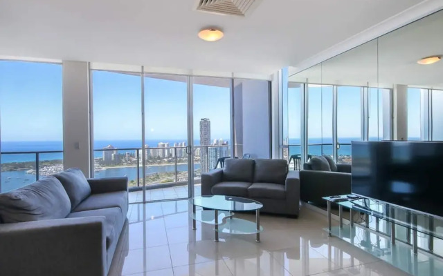 Stylish 3 Bedroom Apartment In Goldcoast