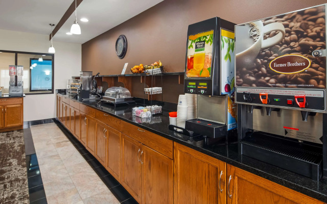 Best Western Plus Wakeeney Inn & Suites