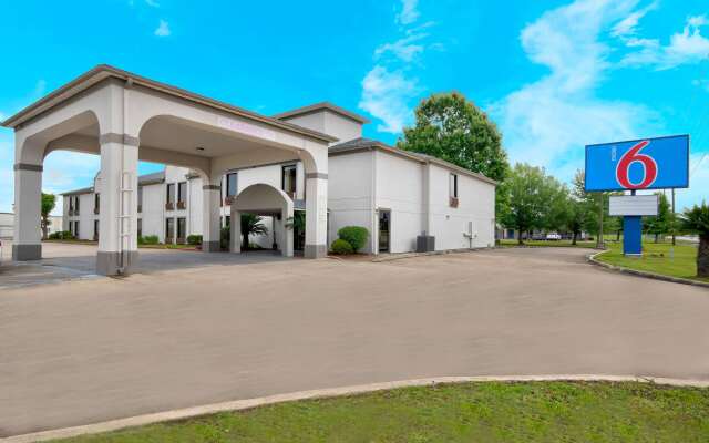 Motel 6 Abbeville, LA