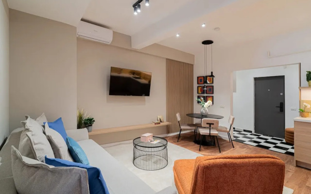 Modern Spacious 2BR Steps to Cismigiu Gardens