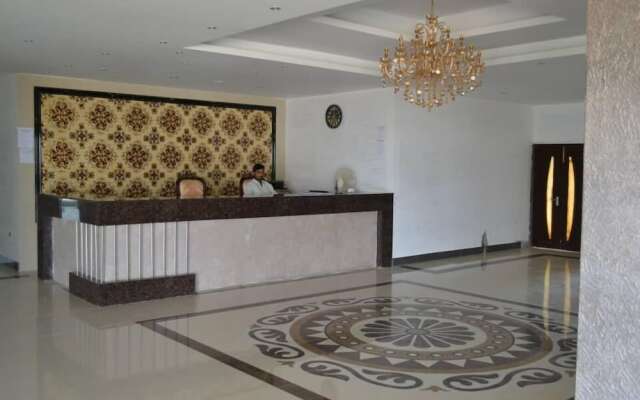 Hotel Sehwan Divine