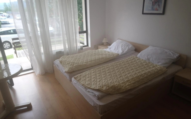 Studio L006 in Aspen Golf