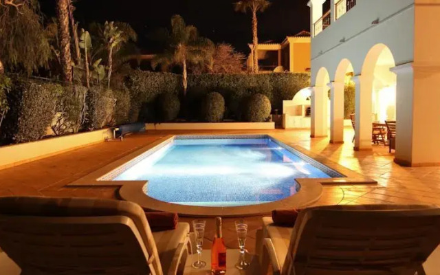Casa Pine Trees by BeSpoke