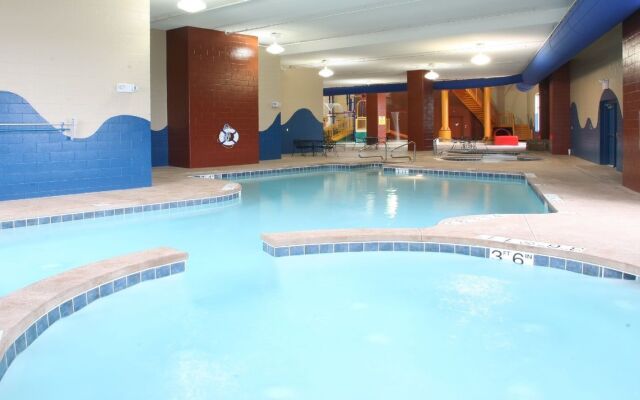 Holiday Inn Omaha Downtown - Waterpark by IHG