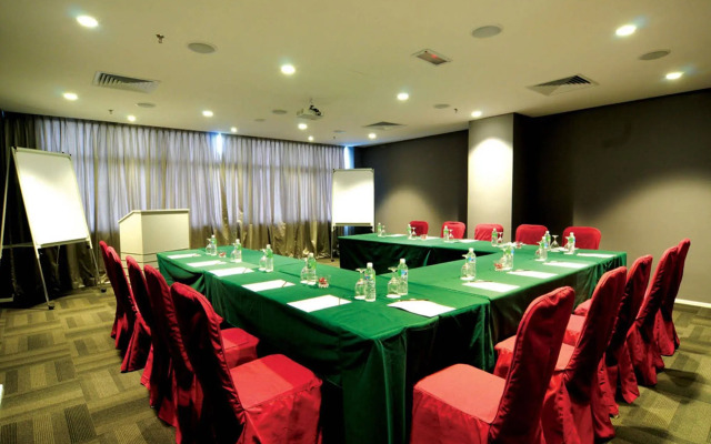 Kings Green Hotel