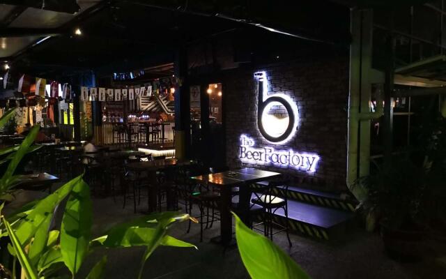 Homy Seafront Hostel