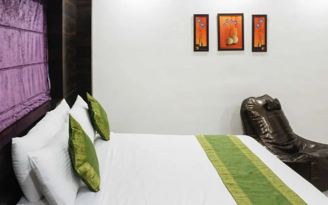 Hotel Indralok Inn