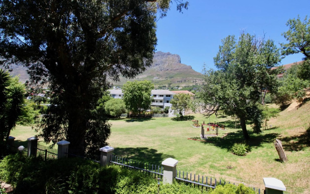Tamboerskloof 2 bed apartment