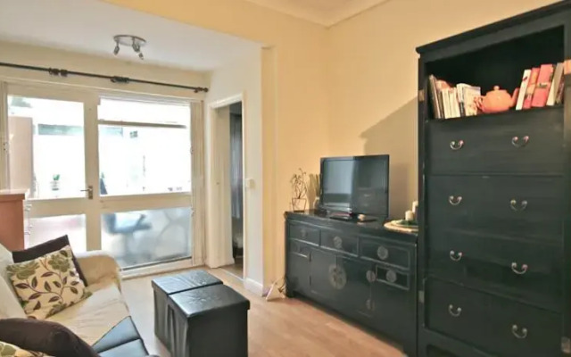 FG Property - Earls Court, Kempsford Gardens Flat A