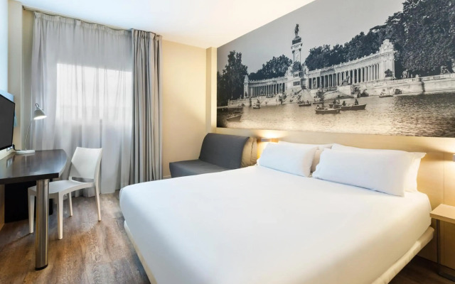 B&B Madrid Aeropuerto T1 T2 T3