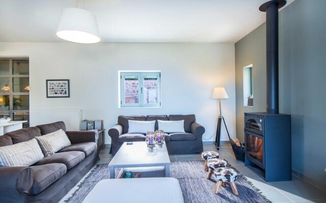 VILLA SERENIS | mountain & sea @ 1,5hr from Athens