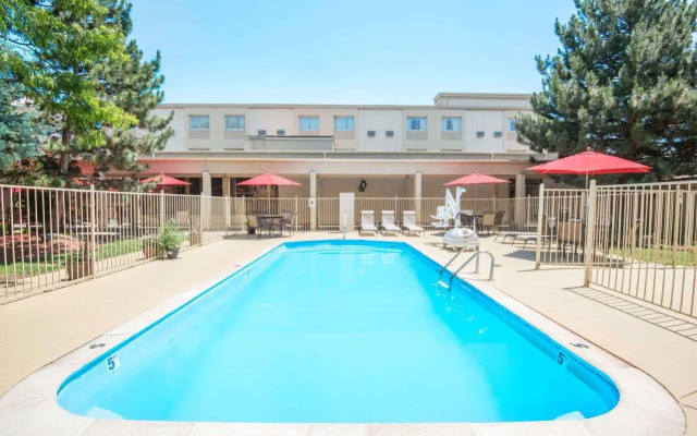 Ramada by Wyndham Denver Downtown