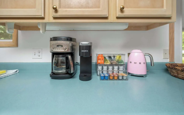 Secluded Waterfront Retreat for 23 Dock, Pets OK